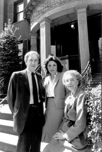 Photograph of Laughlin Phillips, his wife Jennifer Phillips, and his mother