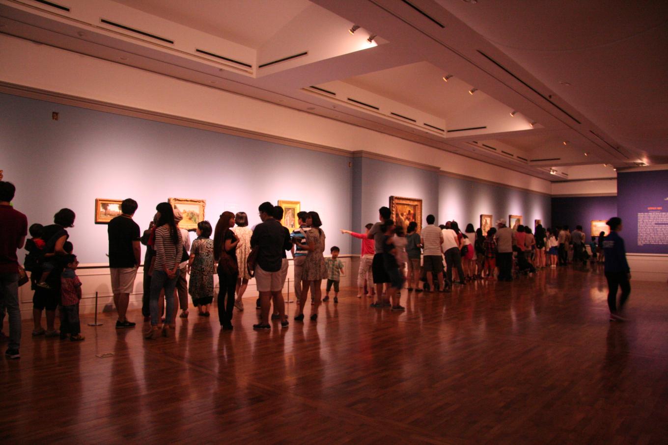 Visitors in the Daejeon Museum of Art galleries